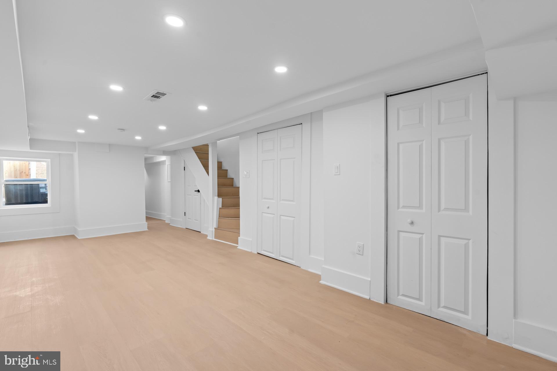 939 Shepherd Street Northwest Washington, DC 20011 - Photo 25 of 45