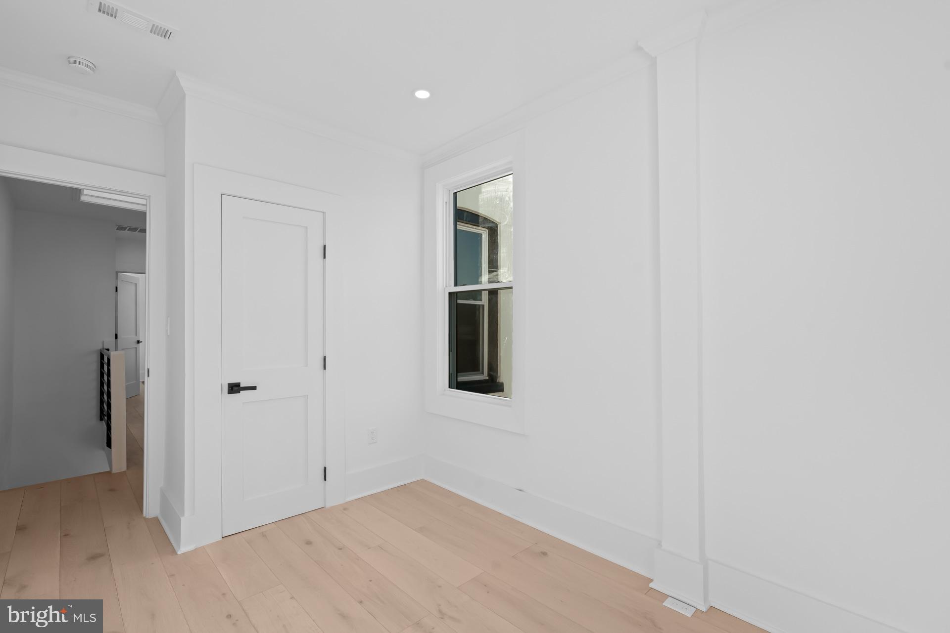 939 Shepherd Street Northwest Washington, DC 20011 - Photo 31 of 45
