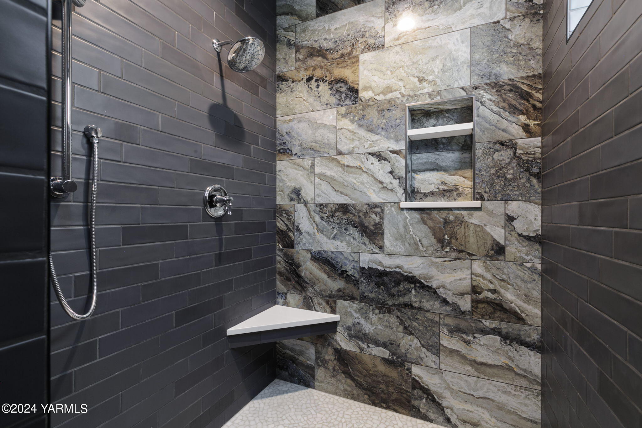 7202 Vista Ridge Avenue Yakima, WA 98903 - Photo 17 of 24 a bathroom with a toilet and a shower