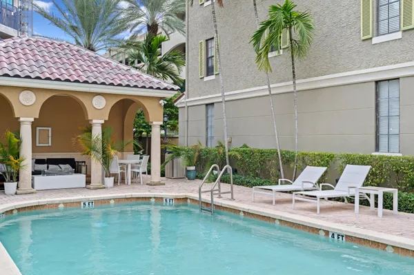 $7,500 | 687 Hibiscus Street, West Palm Beach, FL 33401
