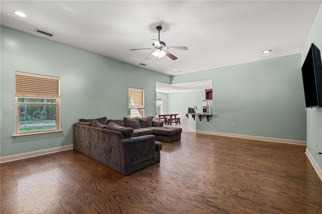915 Greenburt Road Seale, AL 36875 - Photo 2 of 30 Gallery Image 2