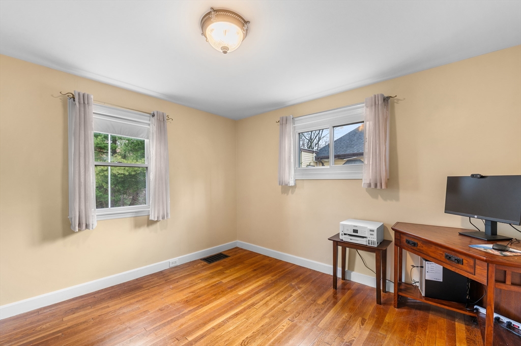 66 Great Woods Road Saugus, MA 01906 - Photo 18 of 42