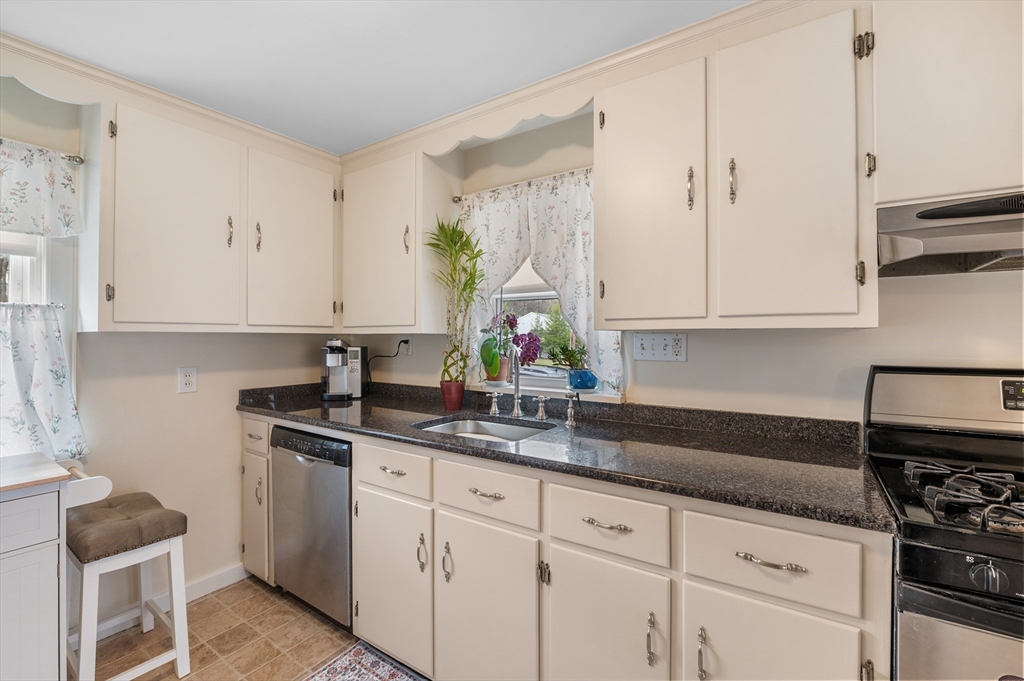 66 Great Woods Road Saugus, MA 01906 - Photo 27 of 41