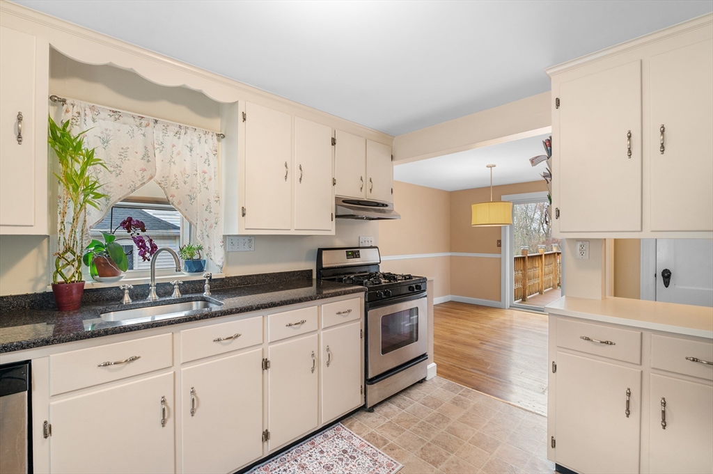 66 Great Woods Road Saugus, MA 01906 - Photo 29 of 41