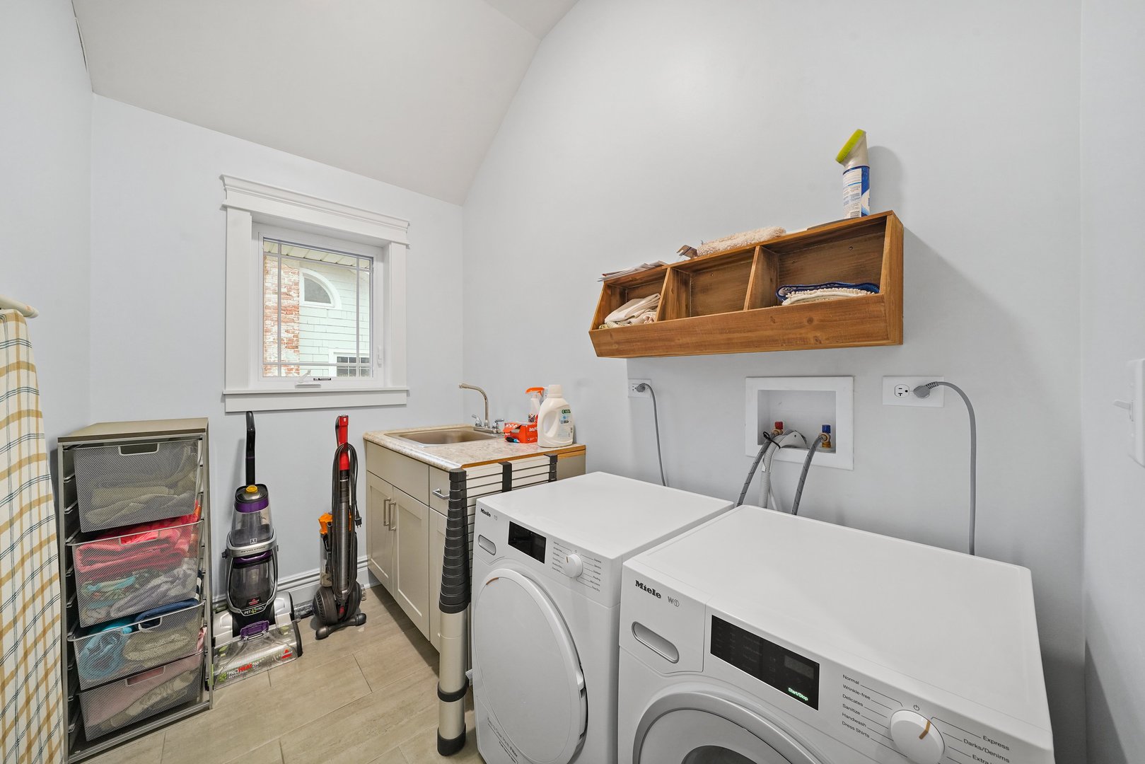 295 Herrick Road Riverside, IL 60546 - Photo 21 of 32 a utility room with dryer and washer