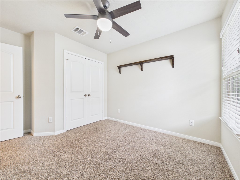 2729 Porter's Way Bryan, TX 77803 - Photo 11 of 17