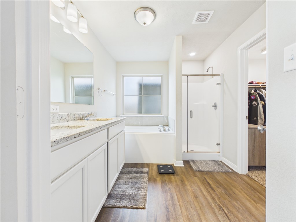 2729 Porter's Way Bryan, TX 77803 - Photo 13 of 17