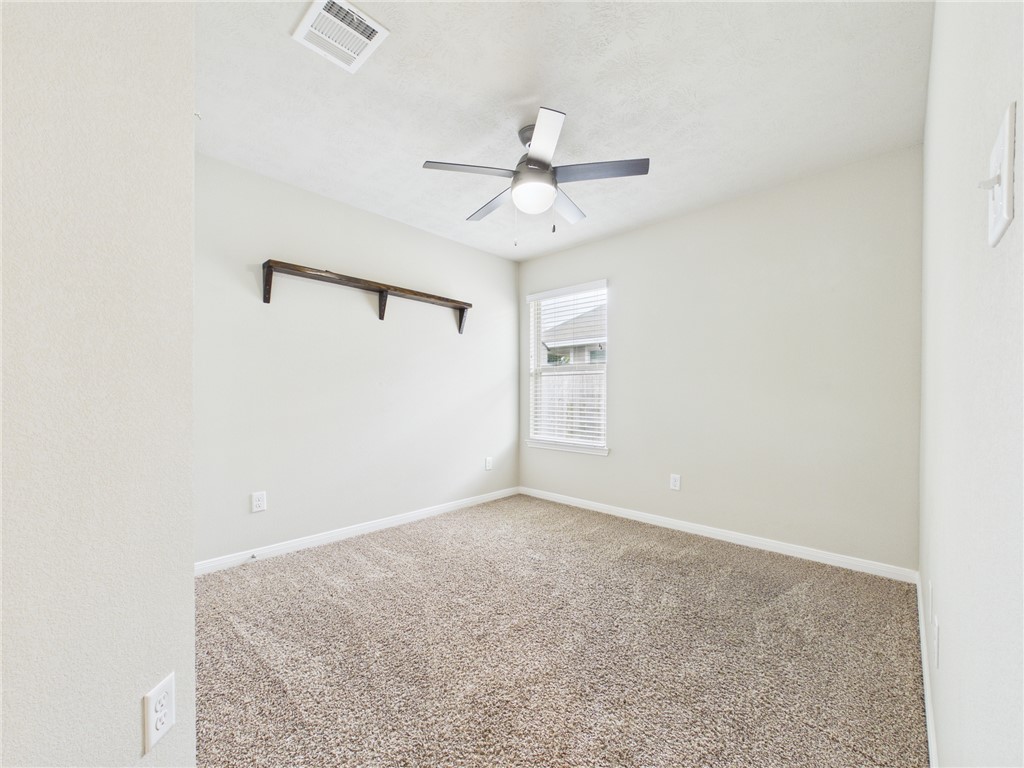 2729 Porter's Way Bryan, TX 77803 - Photo 10 of 17