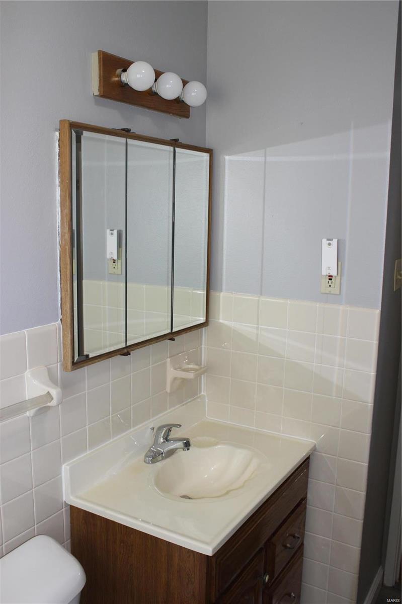 1814 Valley Road St. Charles, MO 63303 - Photo 14 of 49 Gallery Image 14