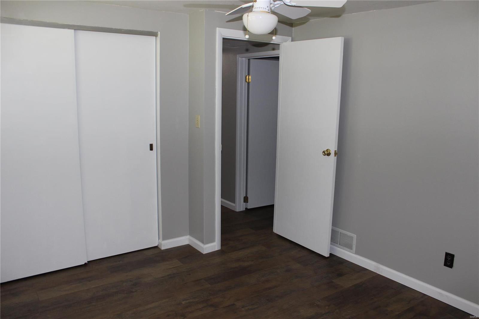1814 Valley Road St. Charles, MO 63303 - Photo 36 of 49 Gallery Image 36