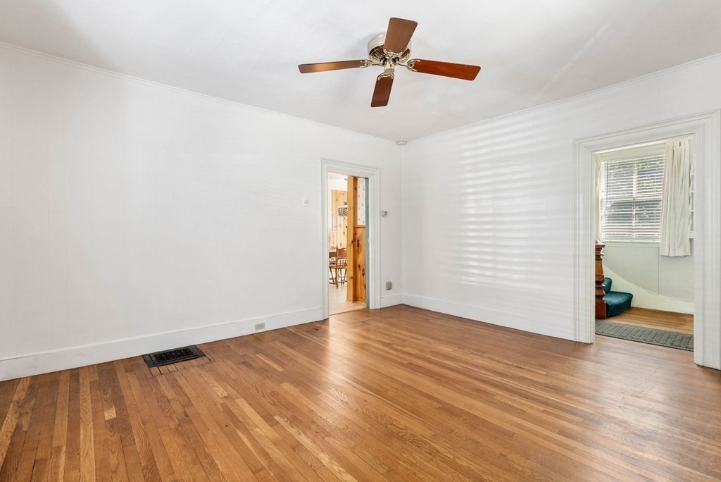 6 Walnut Place Wellesley, MA 02481 - Photo 11 of 32 Gallery Image 11