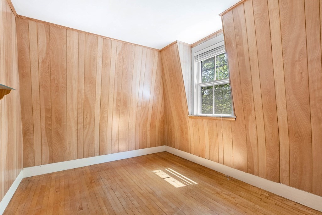 6 Walnut Place Wellesley, MA 02481 - Photo 16 of 32 Gallery Image 16