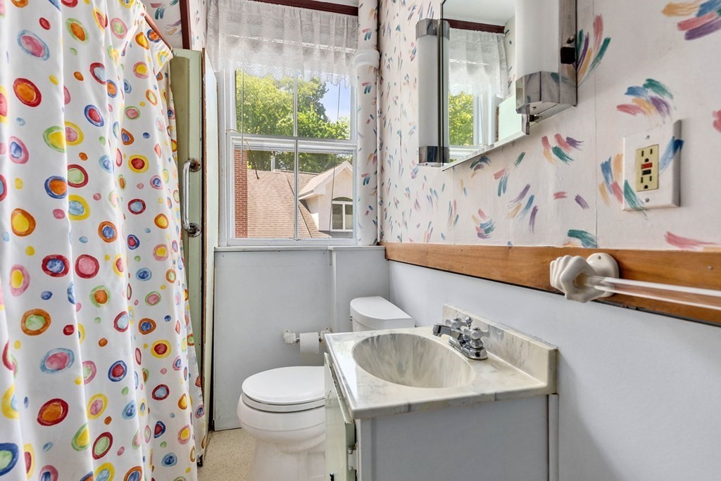 6 Walnut Place Wellesley, MA 02481 - Photo 19 of 32 Gallery Image 19