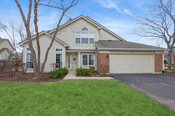 $339,000 | 1675 Chelmsford Court, Unit 1, Bartlett, IL 60103