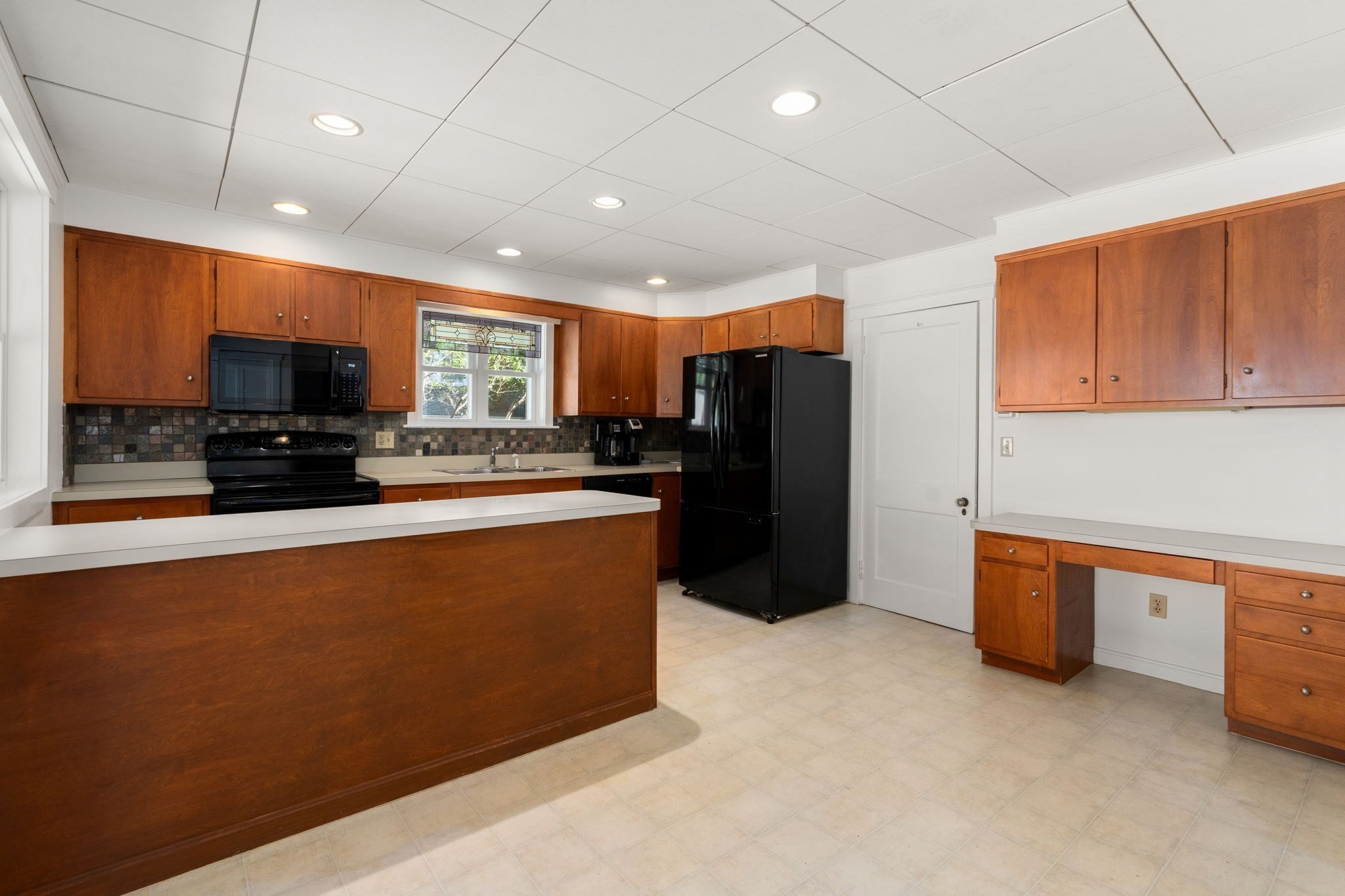 43 Laconia Road Worcester, MA 01609 - Photo 10 of 37 Gallery Image 10
