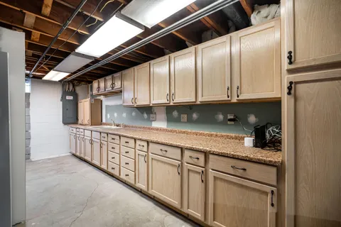 $624,900 | W233-s6945 Millbrook Circle West, Vernon, WI 53103