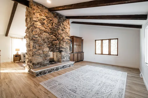 $624,900 | W233-s6945 Millbrook Circle West, Vernon, WI 53103