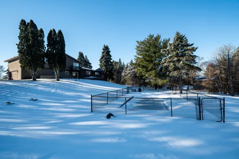 $624,900 | W233-s6945 Millbrook Circle West, Vernon, WI 53103