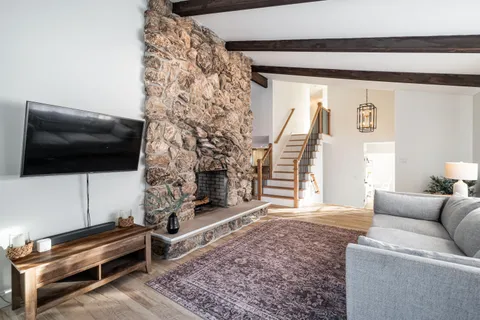 $624,900 | W233-s6945 Millbrook Circle West, Vernon, WI 53103