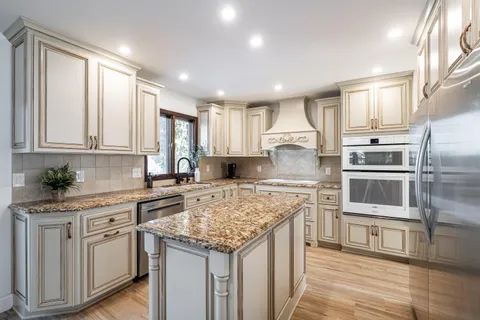 $624,900 | W233-s6945 Millbrook Circle West, Vernon, WI 53103