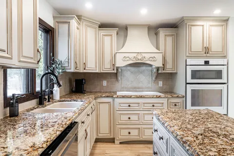 $624,900 | W233-s6945 Millbrook Circle West, Vernon, WI 53103