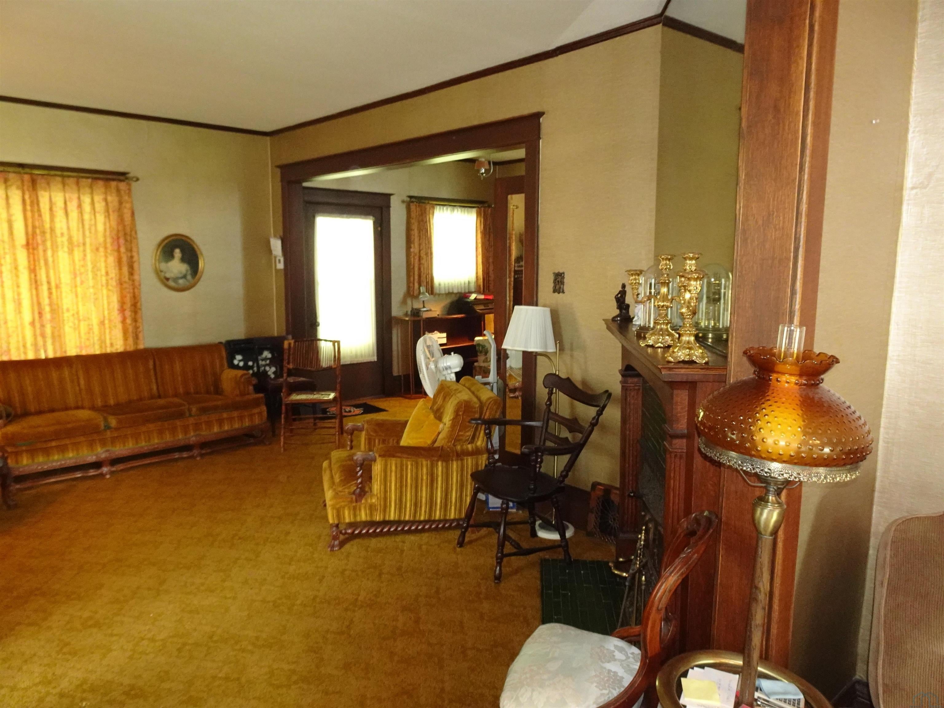 702 9th Street Sheldon, IA 51201 - Photo 5 of 24 Gallery Image 5