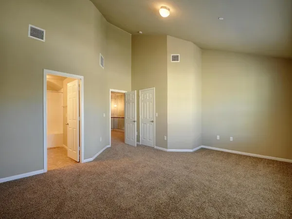$1,995 | 1620 Bryant Drive, Unit 1801, Round Rock, TX 78664