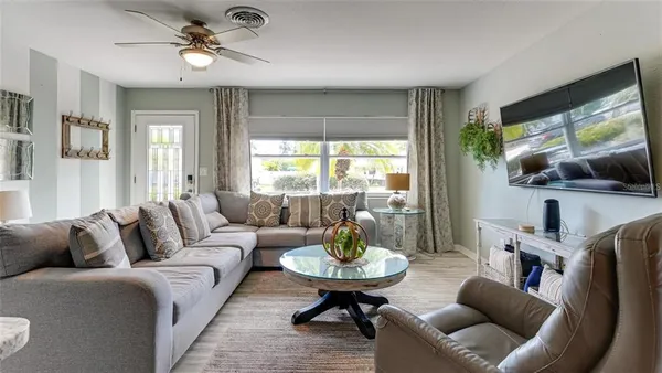 $2,200 | 6904 9th Avenue Northwest, Bradenton, FL 34209