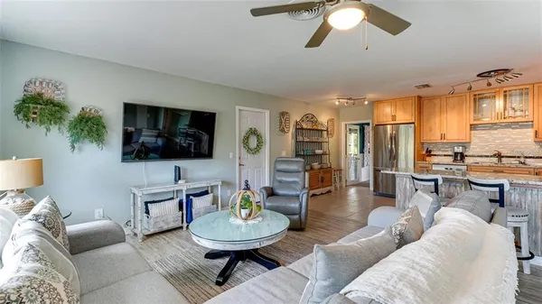 $2,200 | 6904 9th Avenue Northwest, Bradenton, FL 34209