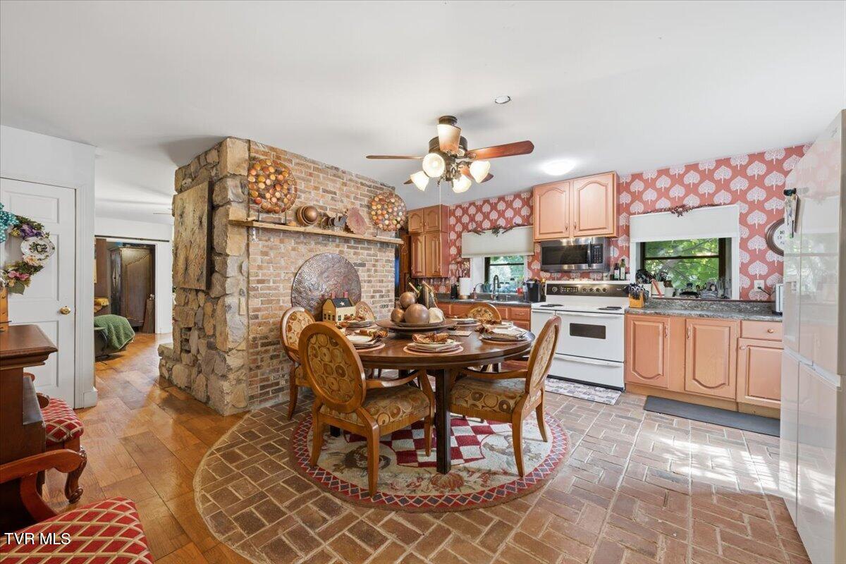 2248 Netherland Inn Road Kingsport, TN 37660 - Photo 15 of 57 03-HPO0453