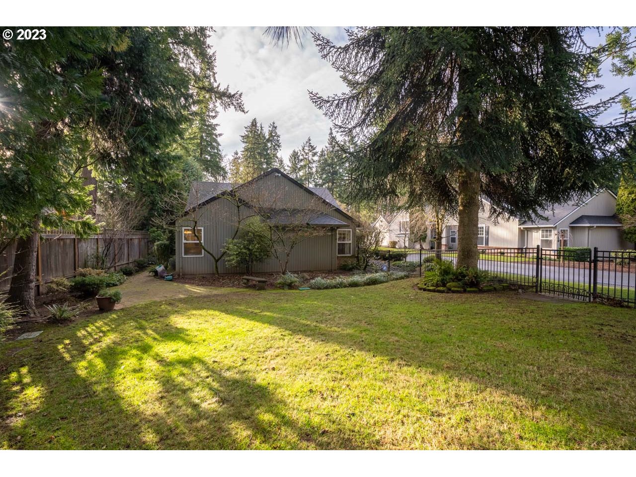 7750 Southwest Ellman Lane Durham, OR 97224 - Photo 28 of 32 Yard