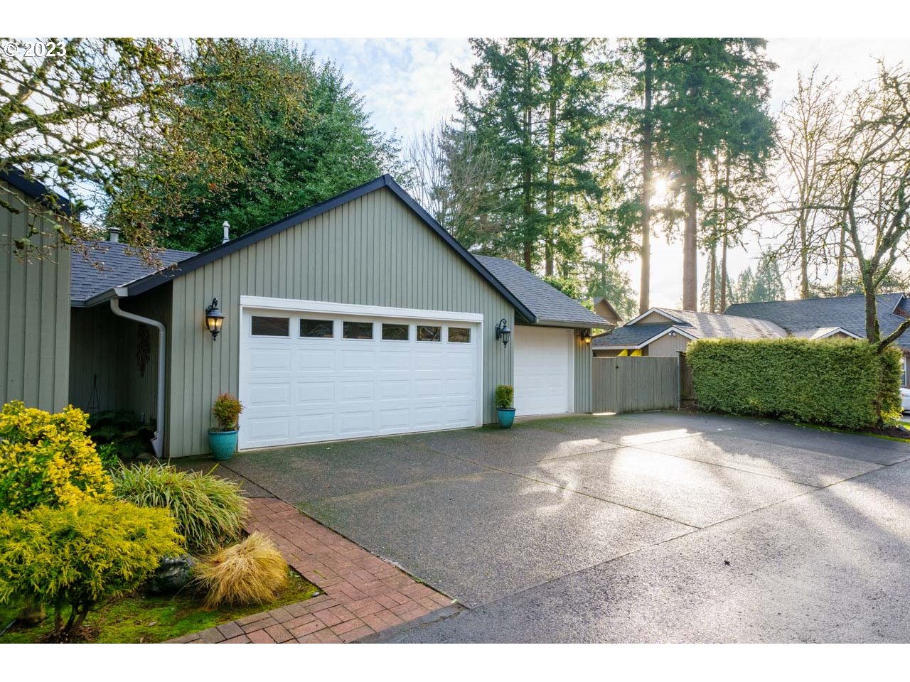 7750 Southwest Ellman Lane Durham, OR 97224 - Photo 30 of 32 Garage