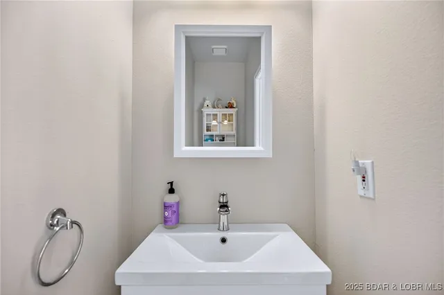 $515,000 | 494 Georgene Road, Camdenton, MO 65020