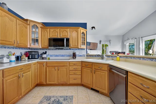 $515,000 | 494 Georgene Road, Camdenton, MO 65020