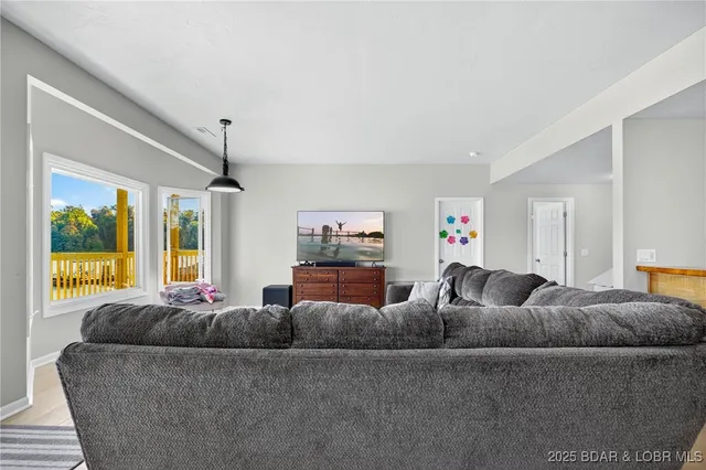 $515,000 | 494 Georgene Road, Camdenton, MO 65020