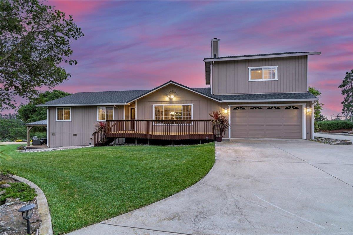 6980 Timeview Way Prunedale, CA 93907 - Photo 40 of 47 a front view of a house with garden