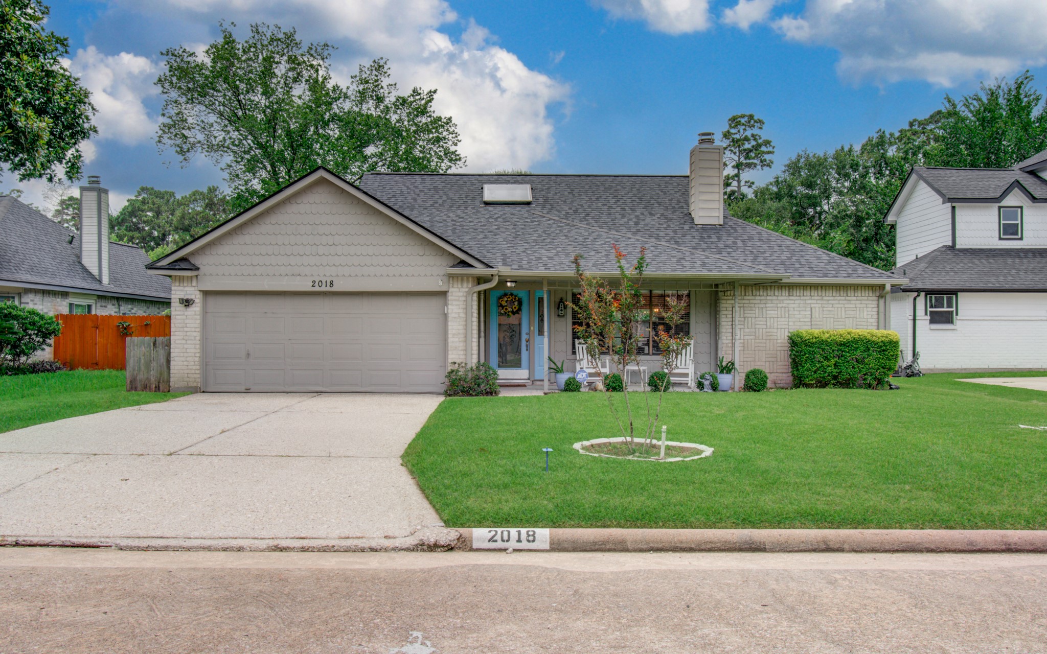 2018 Creston Drive Spring, TX 77386 - Photo 2 of 36