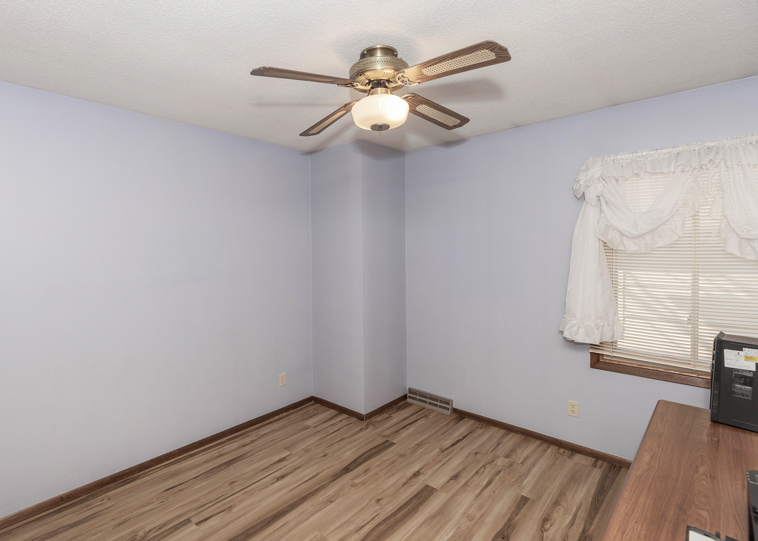 3590 Devils Glen Road Bettendorf, IA 52722 - Photo 11 of 32