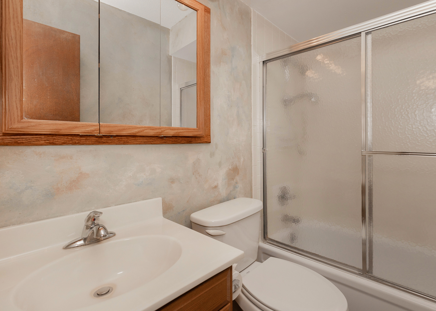 3590 Devils Glen Road Bettendorf, IA 52722 - Photo 13 of 32