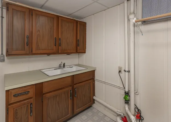 $210,000 | 3590 Devils Glen Road, Bettendorf, IA 52722