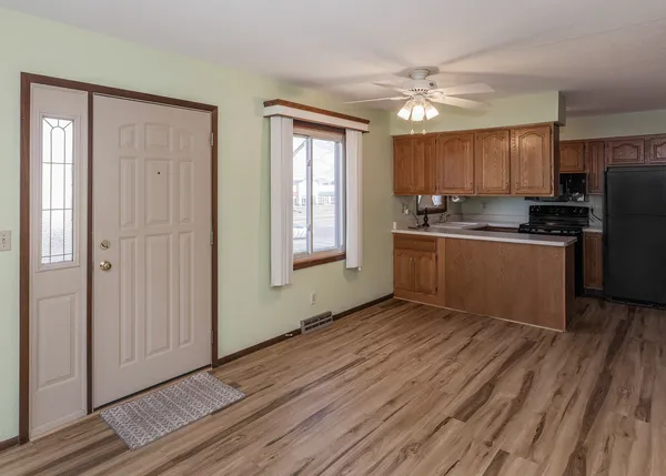 $210,000 | 3590 Devils Glen Road, Bettendorf, IA 52722