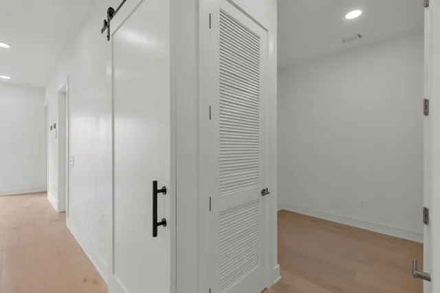 a close up view of a washer and dryer