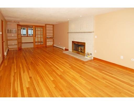 65 Hawthorne Road Waltham, MA 02451 - Photo 12 of 30 Gallery Image 12