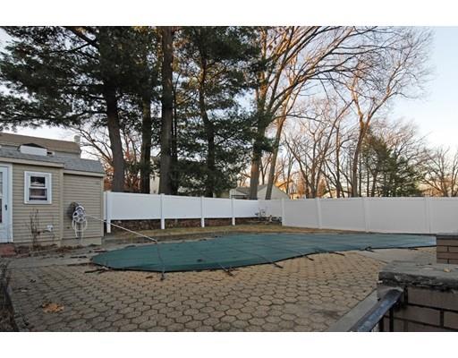 65 Hawthorne Road Waltham, MA 02451 - Photo 4 of 30 Gallery Image 4