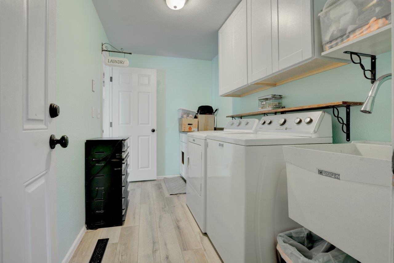 1733 Jessica Circle Central Point, OR 97502 - Photo 27 of 49 27