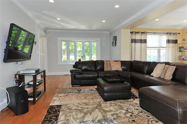 71 Lovell Road Watertown, MA 02472 - Photo 3 of 22