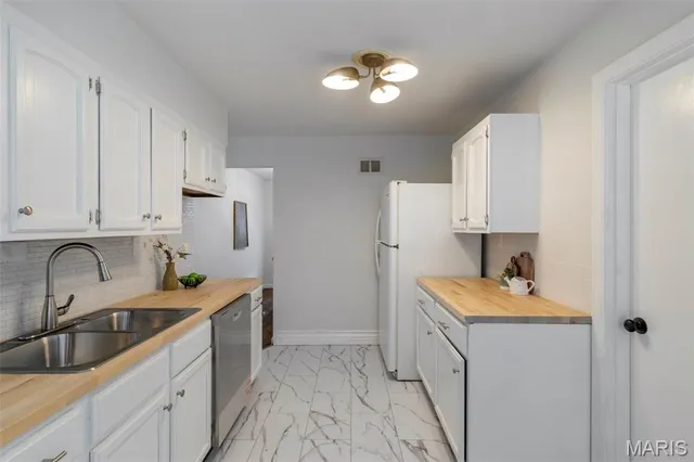 $159,900 | 8835 Kathlyn Drive, Berkeley, MO 63134