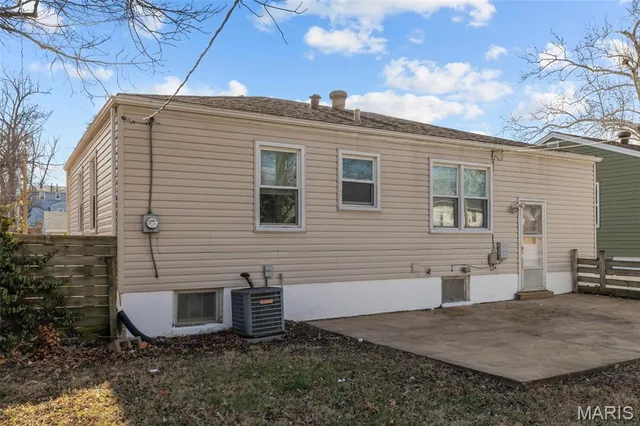 $159,900 | 8835 Kathlyn Drive, Berkeley, MO 63134