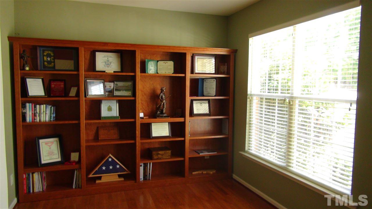 205 Riley Oaks Lane Apex, NC 27539 - Photo 3 of 25 Gallery Image 3
