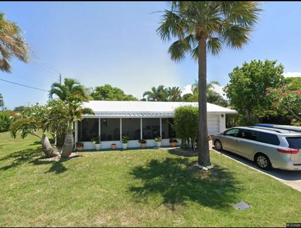 $425,000 | 1180 Northeast Crescent Street, Jensen Beach, FL 34957